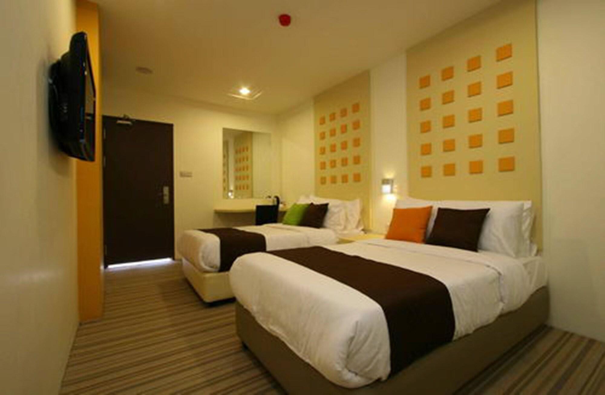 Hotel 98 Kuching Luaran gambar